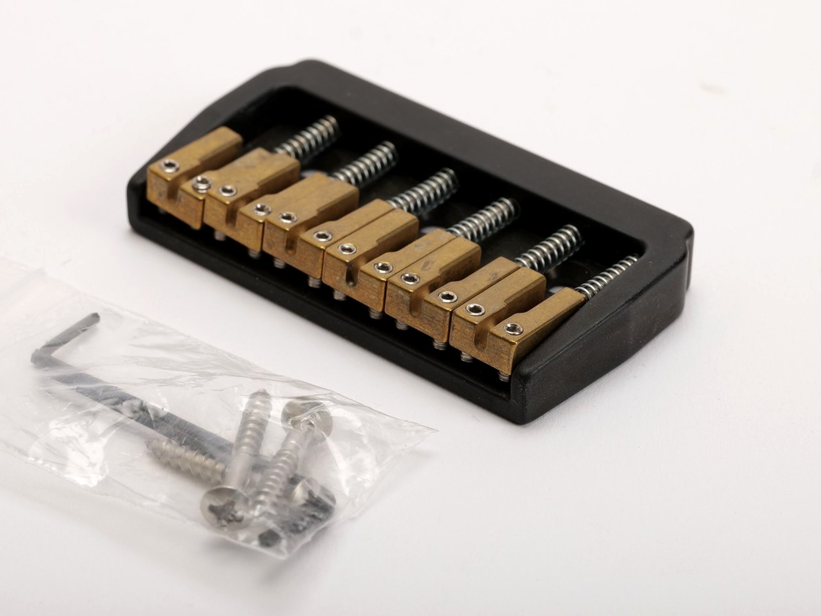 Grainger GHT-610B Hardtail Bridge Black Nickel, Brass Saddles – 1