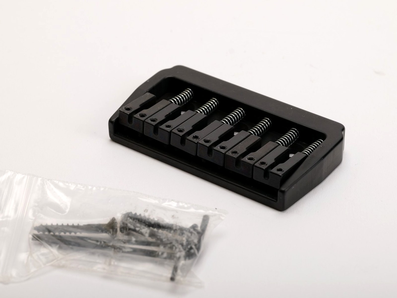Grainger Hardtail Bridge 6-String Black Nickel – 1